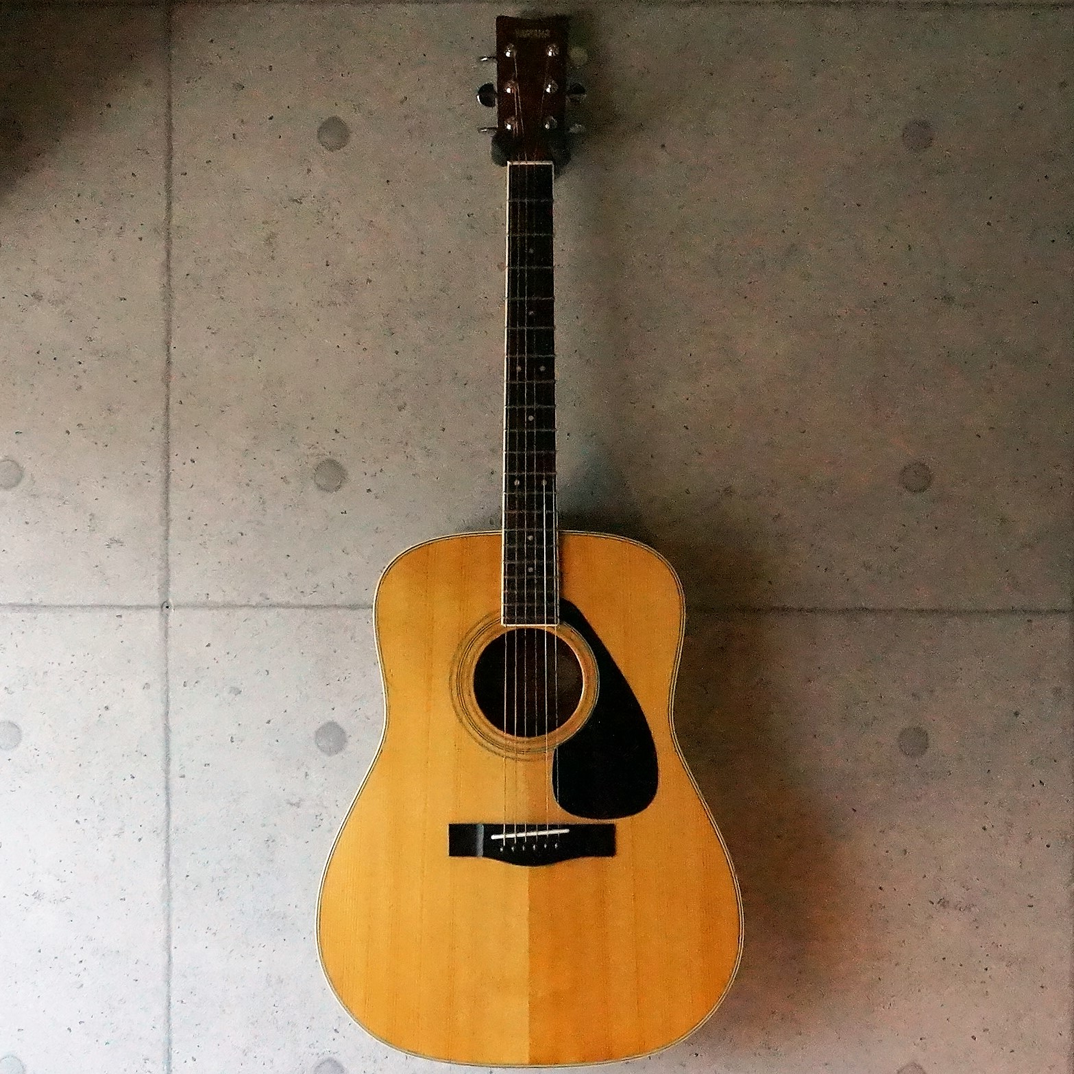 日本製　YAMAHA　FG- 200D　ケース付　ヤマハ　アコースティックギター