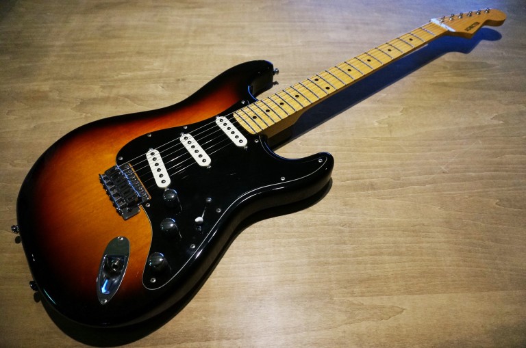 ピックアップ交換 mojotone knockout カスタム配線